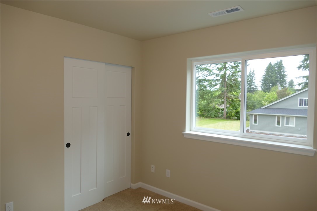 2345 Lilly Road Northeast Olympia, WA 98506 - Photo 20 of 25 Gallery Image 20