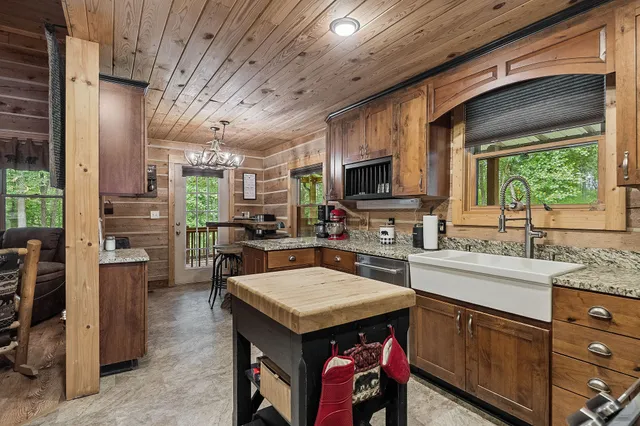 a view of a house with a big yard