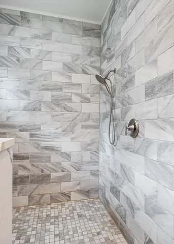 $1,225,000 | 137 ALLENS Way, Crossville, TN 38572