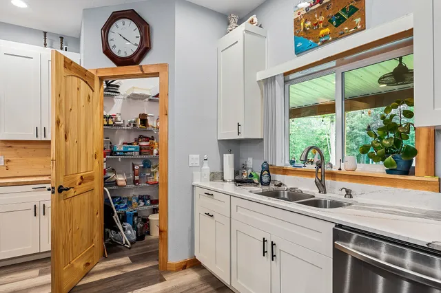 $1,225,000 | 137 ALLENS Way, Crossville, TN 38572