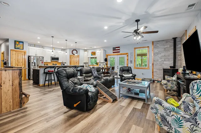 $1,225,000 | 137 ALLENS Way, Crossville, TN 38572