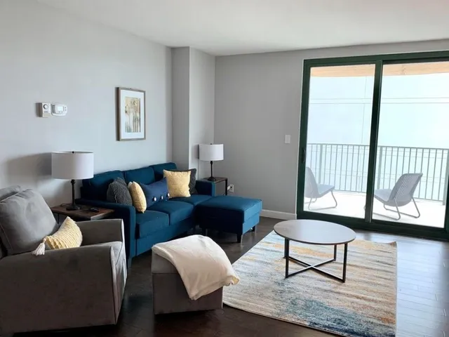 $2,800 | 300 South Duval Street, Unit 812, Tallahassee, FL 32301