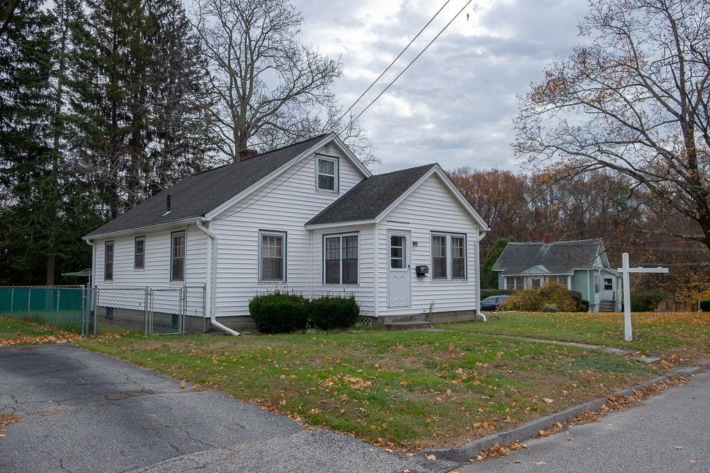 33 Gleason Road Shrewsbury, MA 01545 - Photo 3 of 25 Gallery Image 3