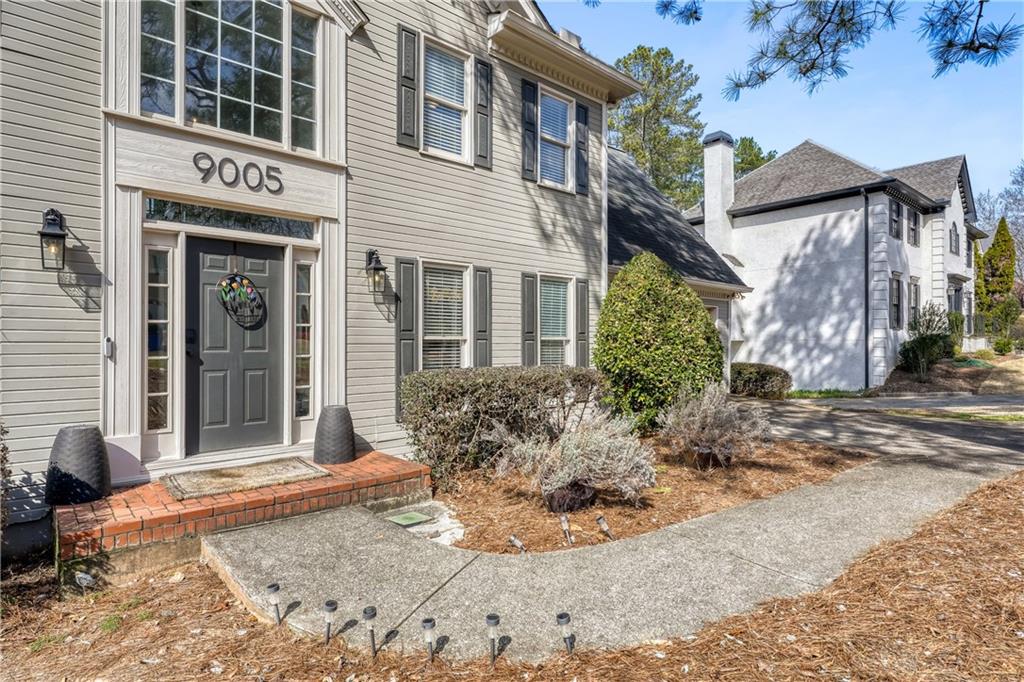 9005 Ridgestone Court Roswell, GA 30076 - Photo 3 of 27