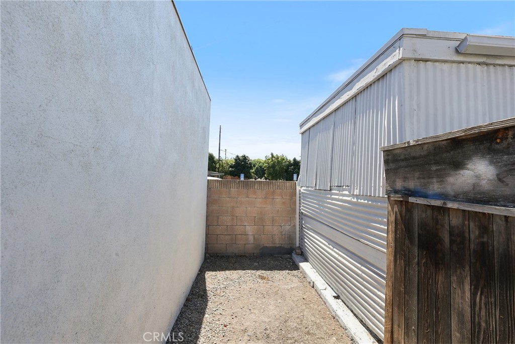 15323 Paramount Boulevard Paramount, CA 90723 - Photo 37 of 72 15329 Paramount Blvd: Home / Side Yard