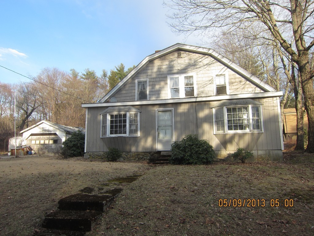 32 Lakeview Road Foxboro, MA 02035 - Photo 2 of 16 Gallery Image 2