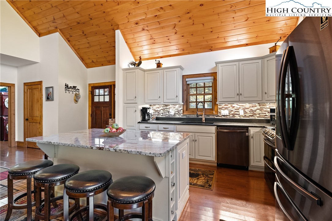 845 Silverleaf Road Zionville, NC 28698 - Photo 11 of 49 Gallery Image 11