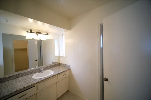 $2,100 | 12618 Bexley Drive, Houston, TX 77099