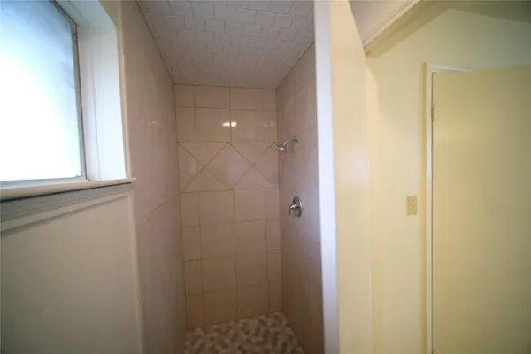 $2,100 | 12618 Bexley Drive, Houston, TX 77099