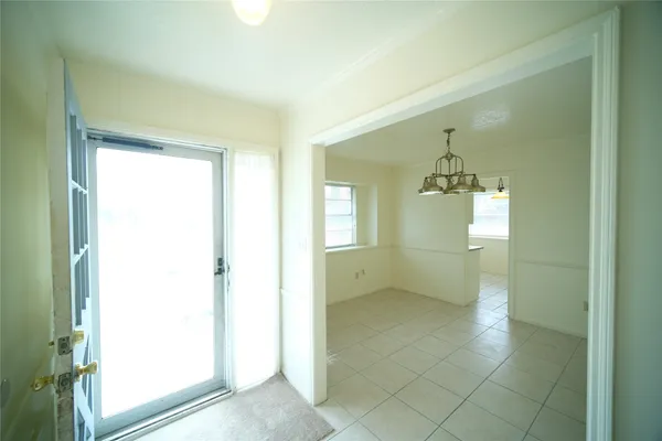 $2,100 | 12618 Bexley Drive, Houston, TX 77099