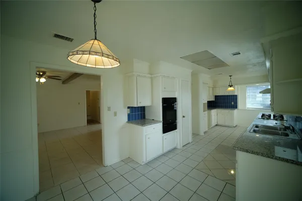 $2,100 | 12618 Bexley Drive, Houston, TX 77099