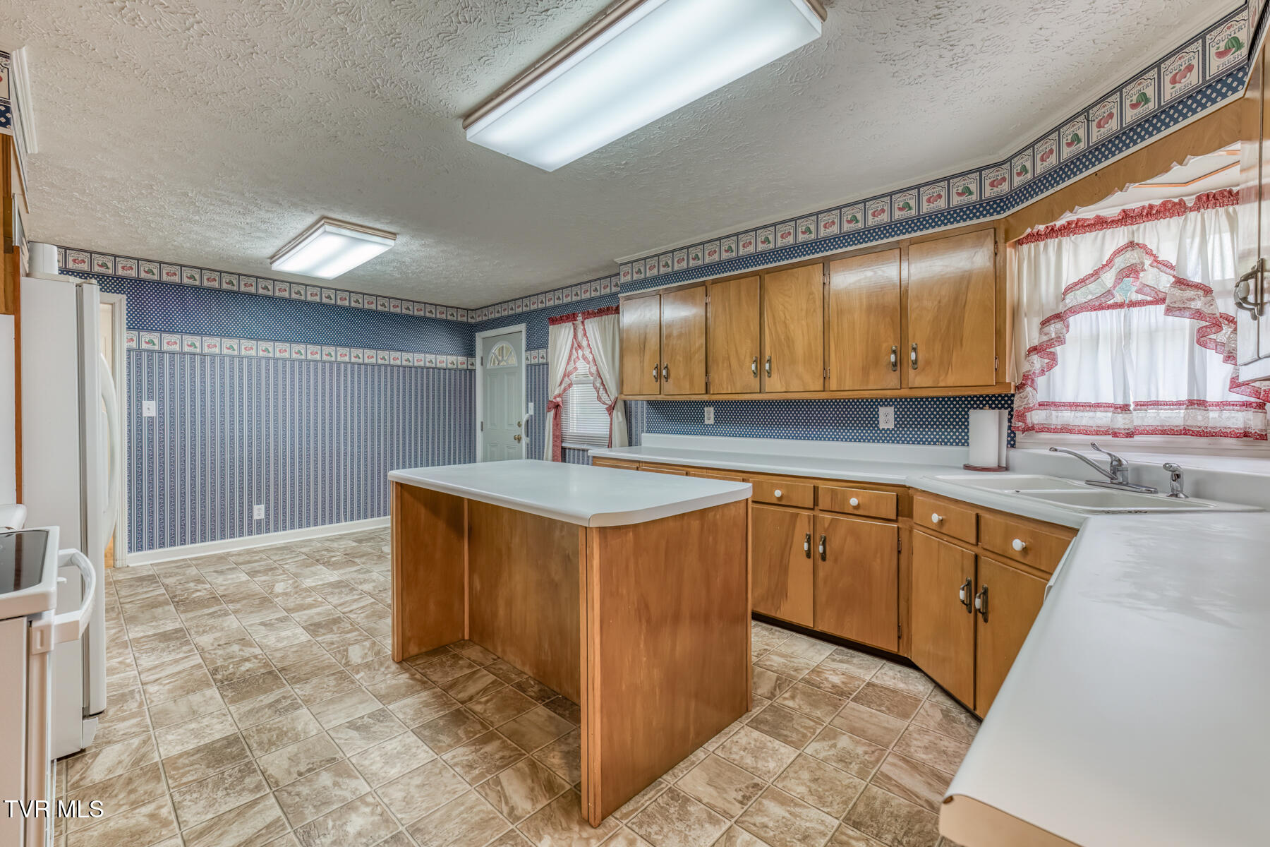 2216 Wyndale Road Johnson City, TN 37604 - Photo 13 of 52 2216 Wyndale Rd-11