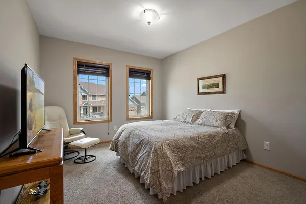 $700,000 | 3321 Willie Drive, Burnsville, MN 55337