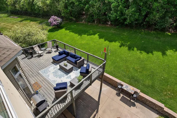 $700,000 | 3321 Willie Drive, Burnsville, MN 55337