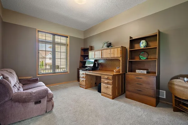 $700,000 | 3321 Willie Drive, Burnsville, MN 55337