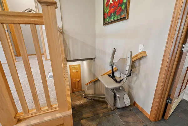 $700,000 | 3321 Willie Drive, Burnsville, MN 55337