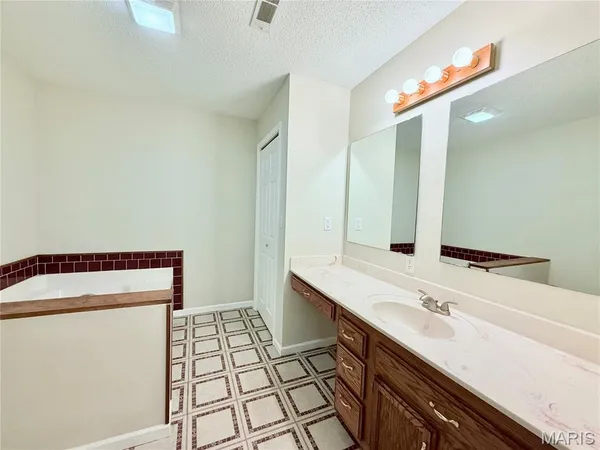 $349,000 | 6731 Hwy Au, Houston, MO 65483