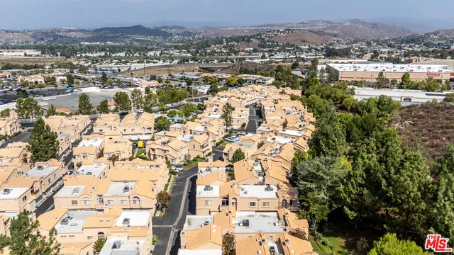 $380,000 | 18738 Vista Del Canon, Unit F, Newhall, CA 91321