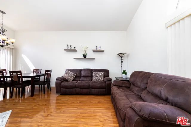 $380,000 | 18738 Vista Del Canon, Unit F, Newhall, CA 91321