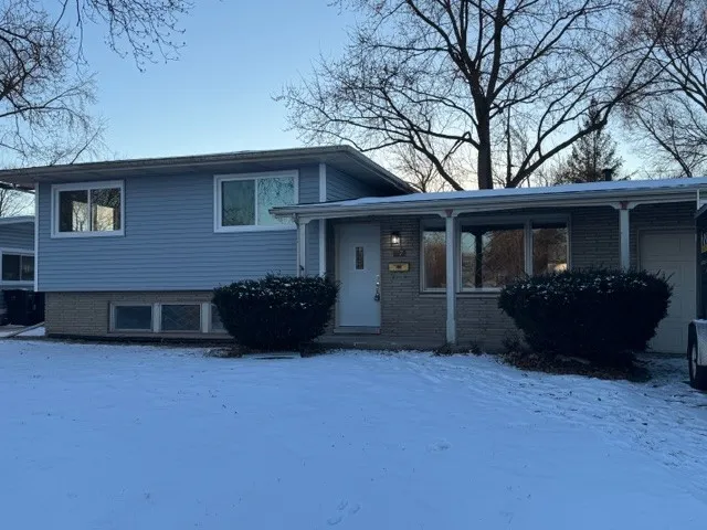 $350,000 | 27 South Bereman Road, Montgomery, IL 60538