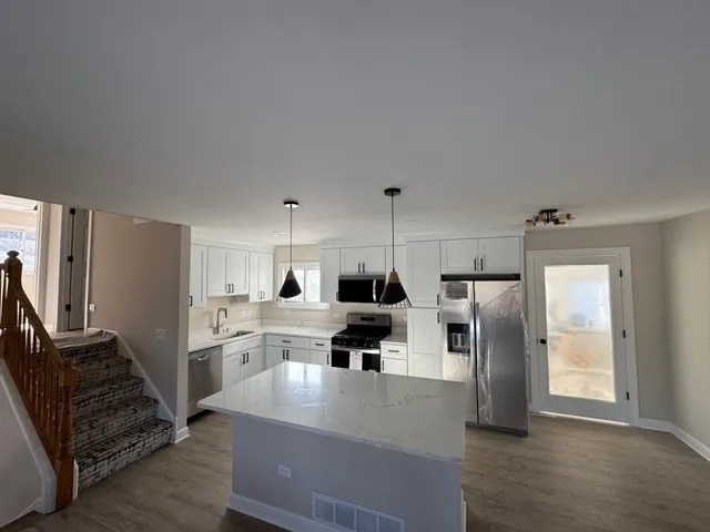 $350,000 | 27 South Bereman Road, Montgomery, IL 60538