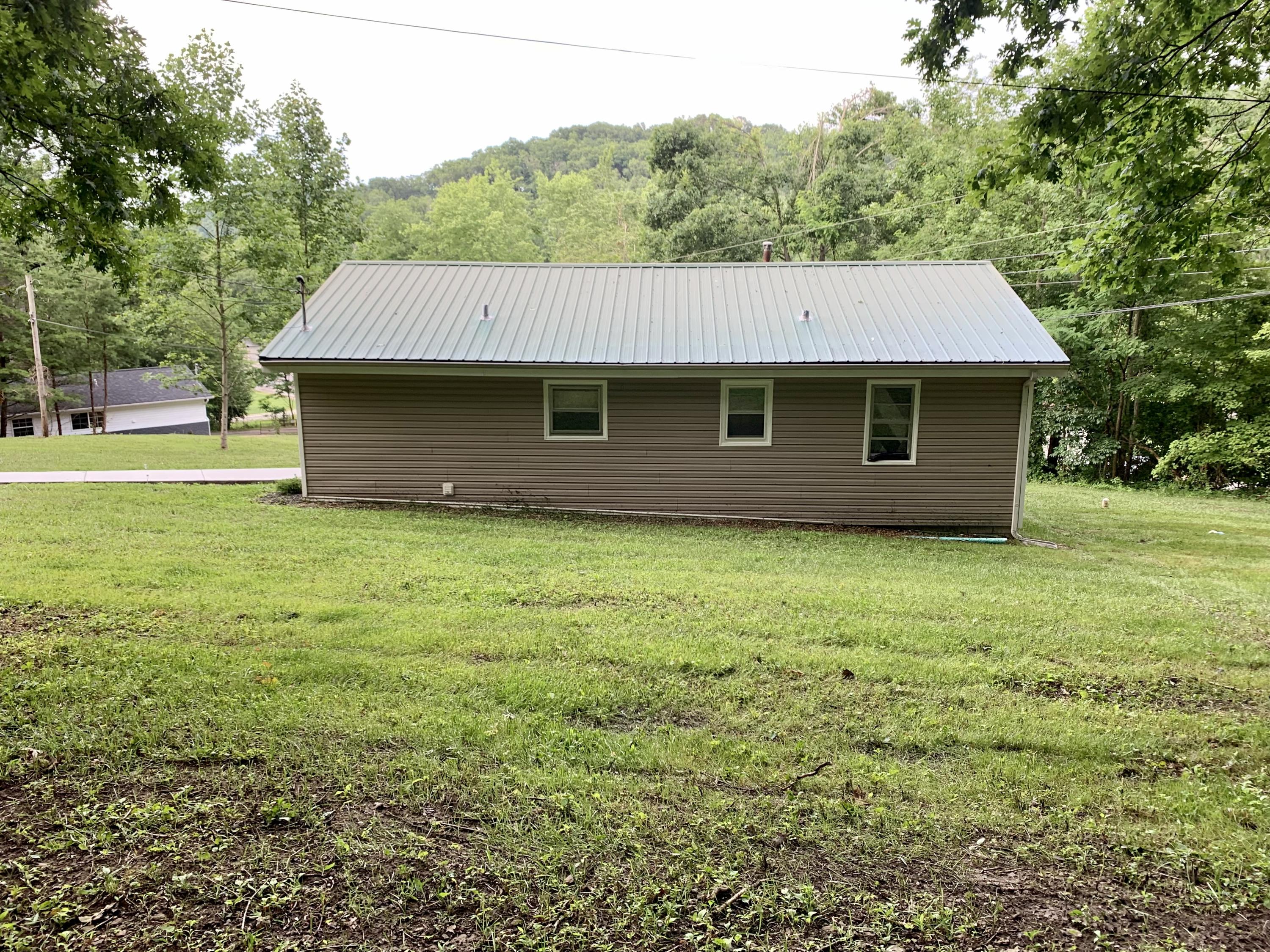 758 Mt Vernon Road Berea, KY 40403 - Photo 4 of 26 765AC337-70A3-44D0-AA23-150D72970DD0
