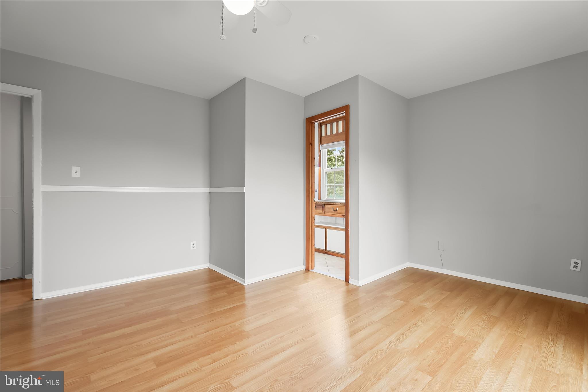 351 Homeland Southway, Unit 3D Baltimore, MD 21212 - Photo 13 of 29 Primary Bedroom Suite