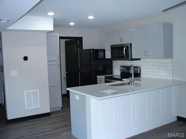 $1,275 | 333 South Kansas Street, Unit 106, Edwardsville, IL 62025