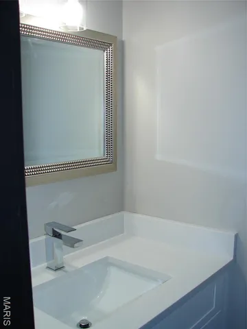 $1,275 | 333 South Kansas Street, Unit 106, Edwardsville, IL 62025