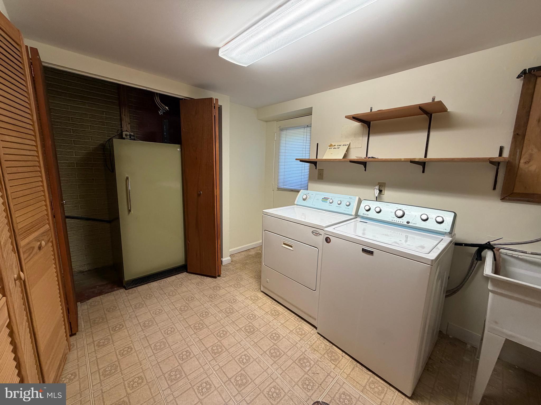 3622 Jeff Road Lanham, MD 20706 - Photo 27 of 36 Laundry Room