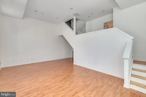 a view of entryway with a front door