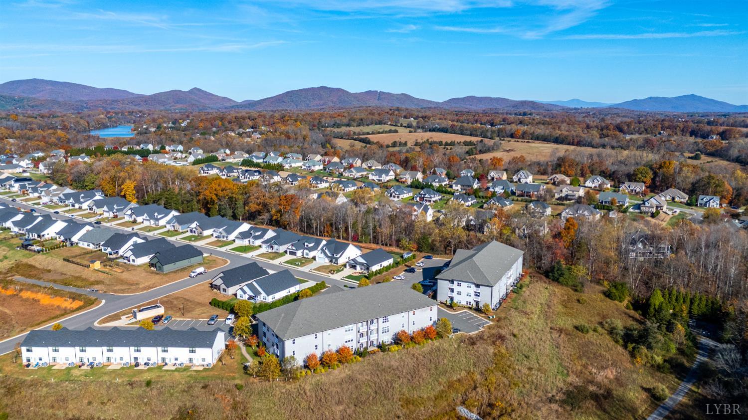 1301 Stoney Ridge Boulevard, Unit 105 Forest, VA 24551 - Photo 29 of 31 a view of city and mountain