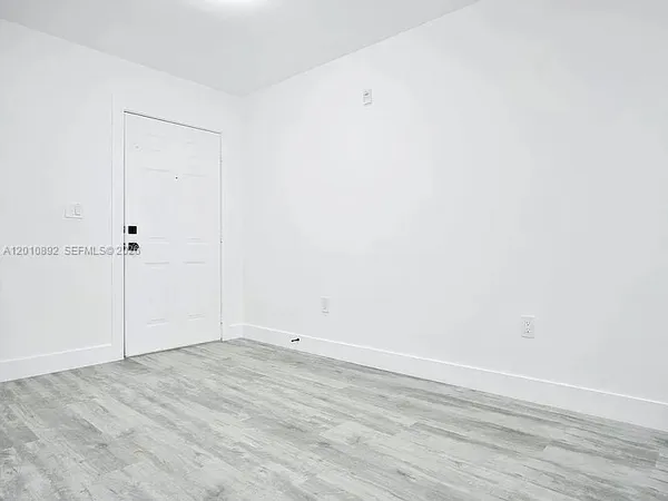 $2,100 | 3417 Northwest 22nd Avenue, Unit 3, Miami, FL 33142