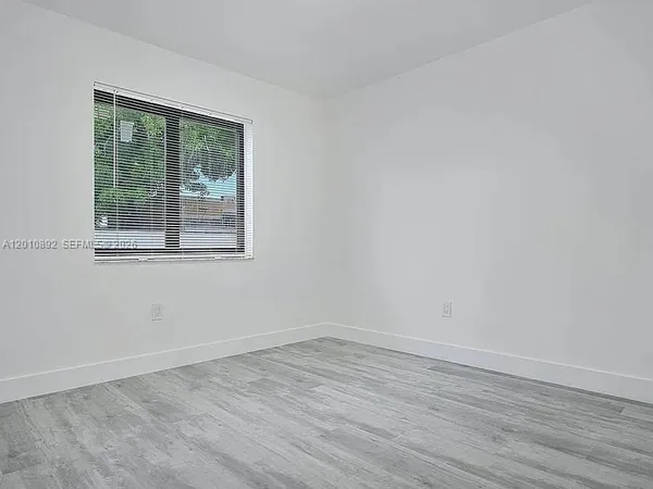 $2,100 | 3417 Northwest 22nd Avenue, Unit 3, Miami, FL 33142