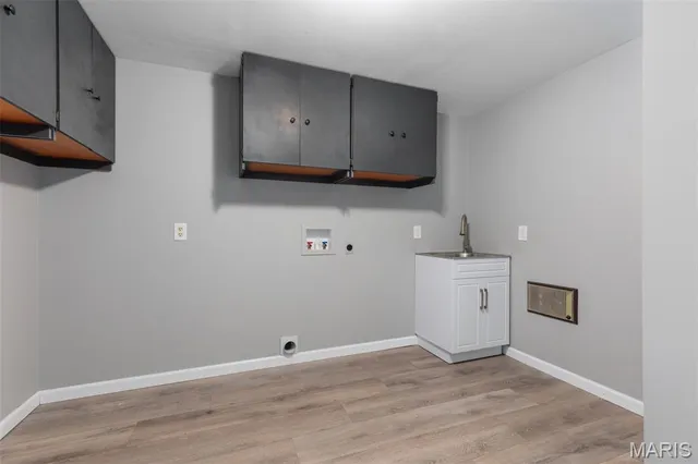 $239,000 | 1220 West Henry Street, Staunton, IL 62088