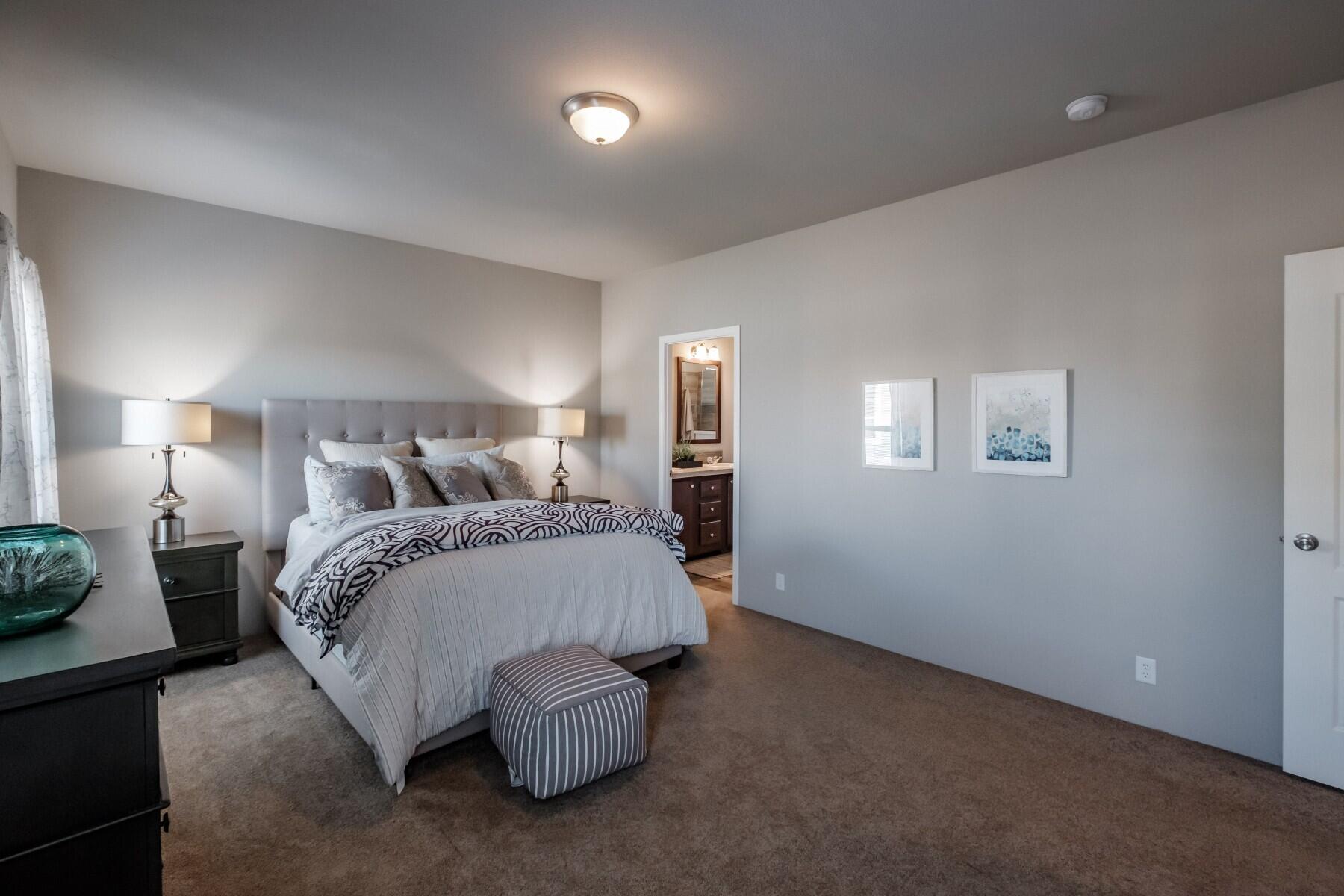 51440 Telegraph Road La Pine, OR 97739 - Photo 16 of 42 Master Bedroom.