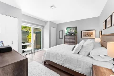 $255,000 | 1200 Northeast 17th Court, Unit 3, Fort Lauderdale, FL 33305