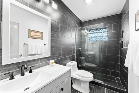 $255,000 | 1200 Northeast 17th Court, Unit 3, Fort Lauderdale, FL 33305