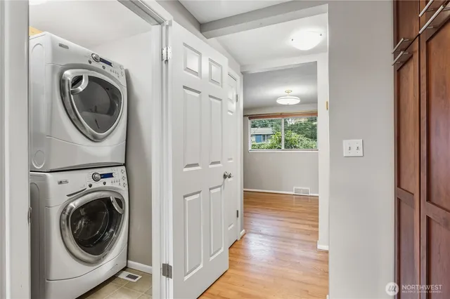 $3,200 | 19515 Fremont Avenue North, Shoreline, WA 98133