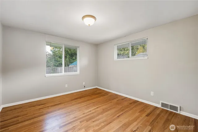 $3,200 | 19515 Fremont Avenue North, Shoreline, WA 98133