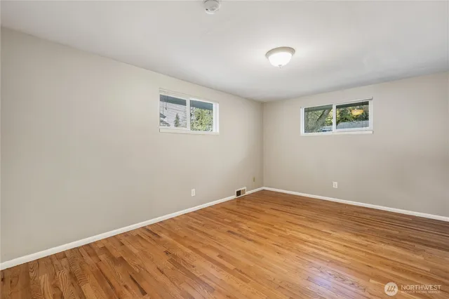 $3,200 | 19515 Fremont Avenue North, Shoreline, WA 98133