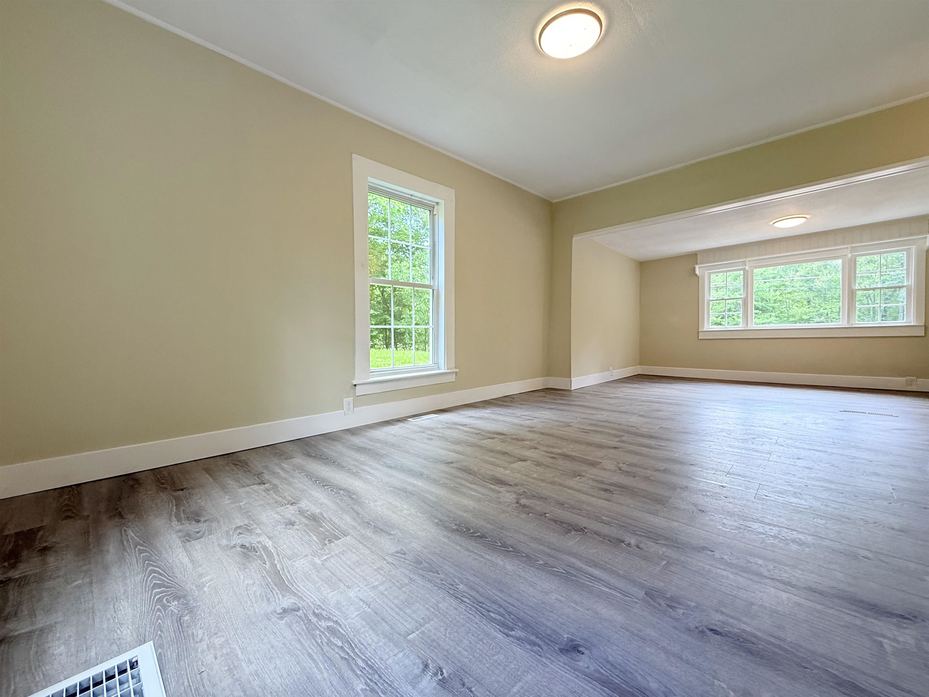 19 Depot Road Kingston, NH 03848 - Photo 8 of 32