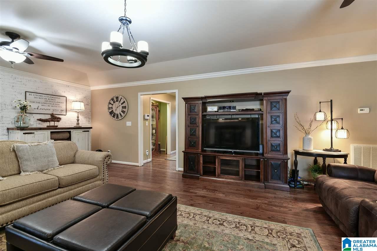 2805 Red Leaf Circle Bessemer, AL 35023 - Photo 12 of 48