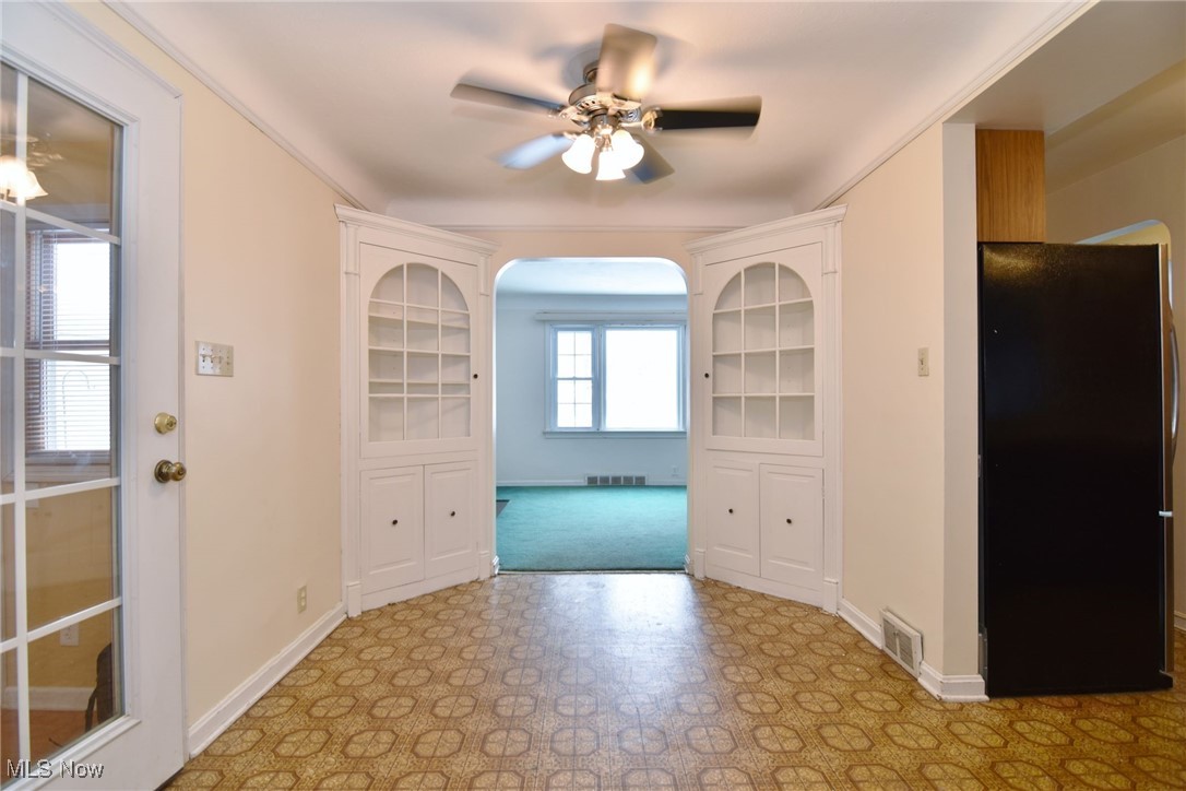 6308 Highland Road Cleveland, OH 44143 - Photo 13 of 40