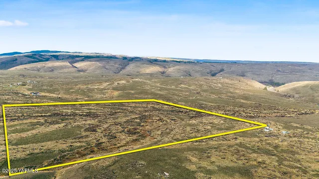 a view of ocean view