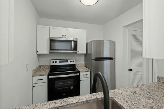 $220,000 | 195 Pineshadow Drive, Goose Creek, SC 29445