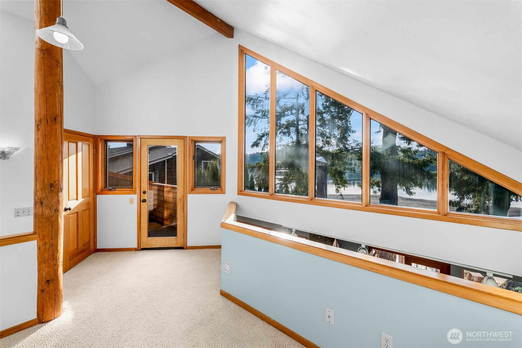 3048 Steamboat Island Road Northwest Olympia, WA 98502 - Photo 13 of 40