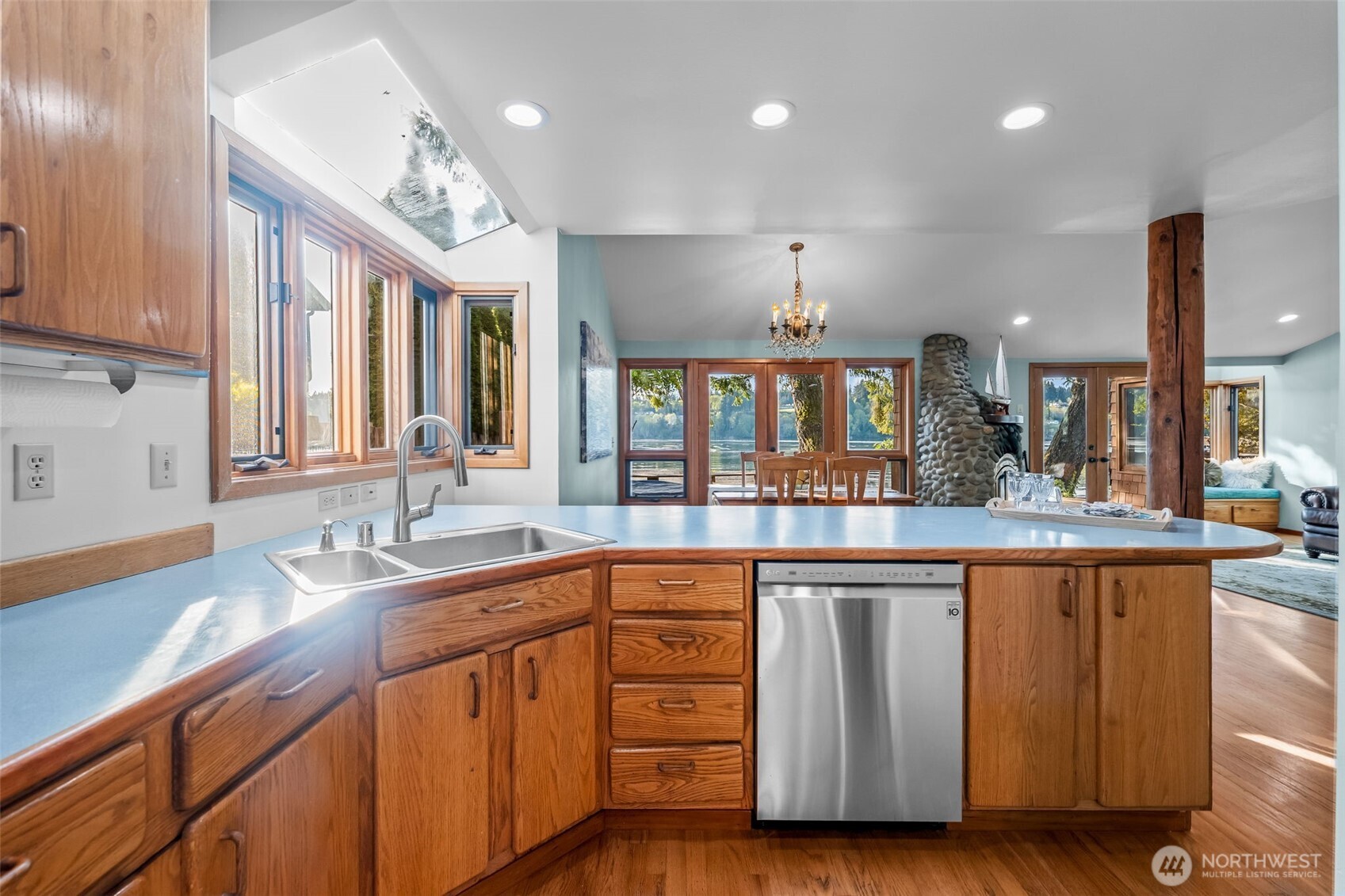 3048 Steamboat Island Road Northwest Olympia, WA 98502 - Photo 9 of 40