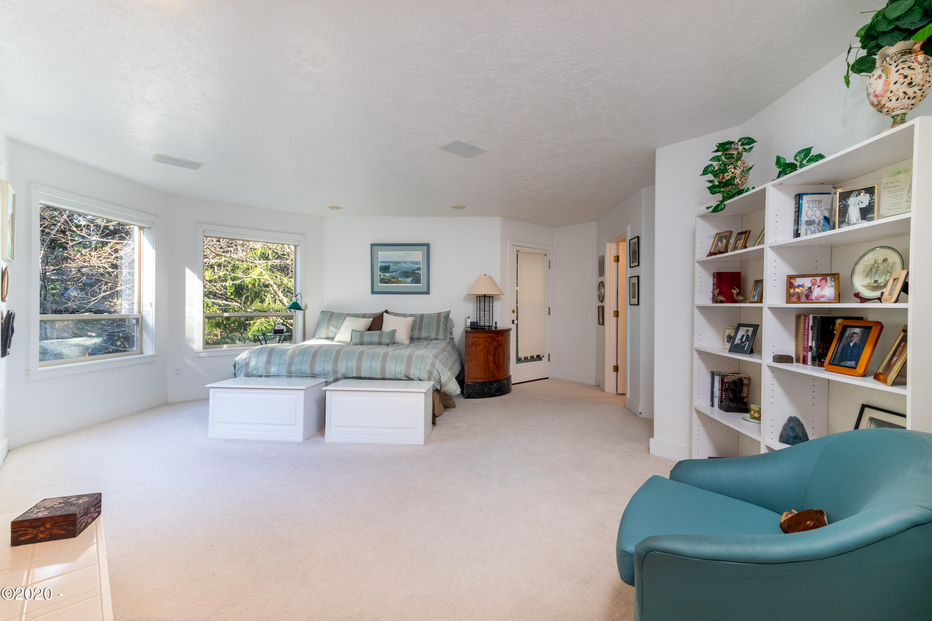 225 Southwest Midden Reach Depoe Bay, OR 97341 - Photo 10 of 35 2nd Floor Master