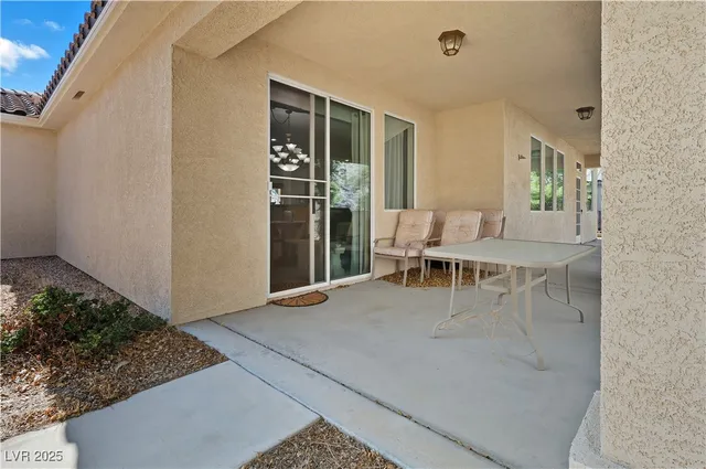 $399,990 | 2364 Cottage Ridge Avenue, Laughlin, NV 89029